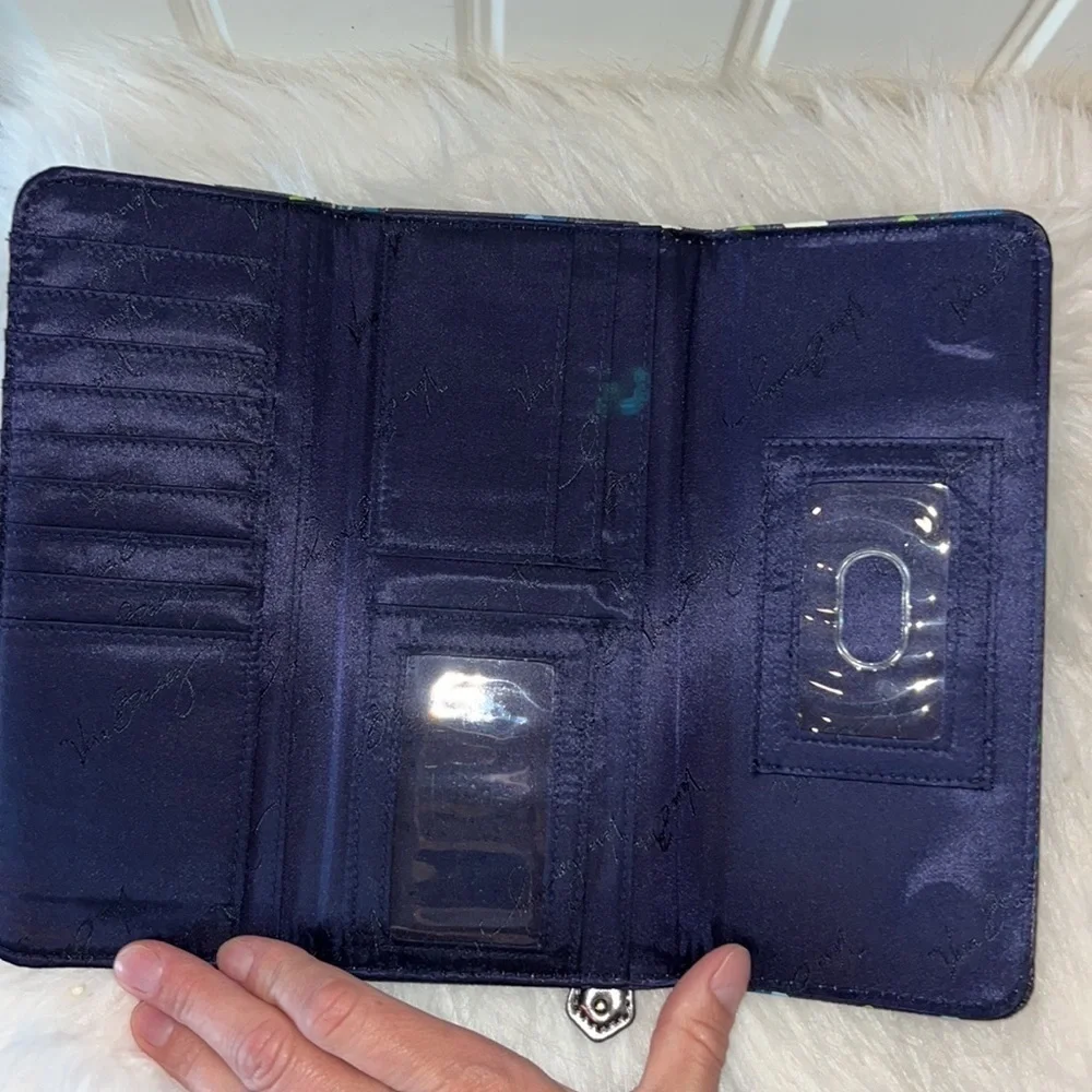 VERA Bradley Ink Spots Trifold Wallet, hard vinyl cute and great condition - Picture 5 of 9